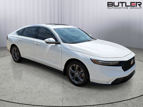 Used 2024 Honda Accord EX image 8
