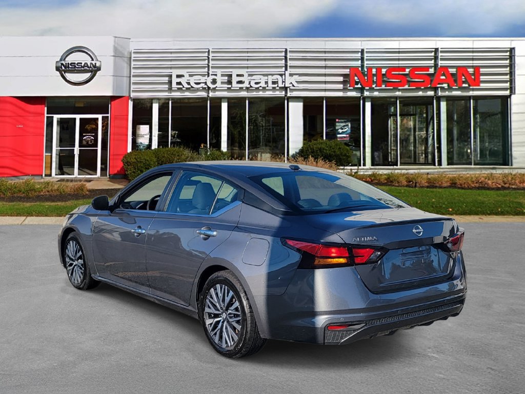 Used 2025 Nissan Altima 2.5 SV FWD image 6