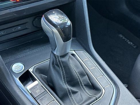 Used 2022 Volkswagen Tiguan SE image 22