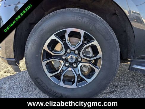 Used 2023 Ford Expedition Max XLT image 12