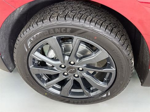 Used 2023 Chevrolet Equinox RS image 30