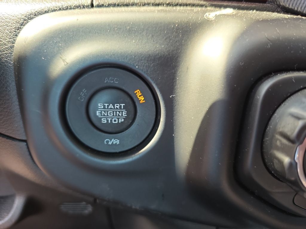 Used 2021 Jeep Gladiator Rubicon AWD/4WD image 28