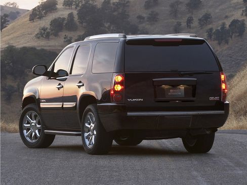 Certified 2014 GMC Yukon Denali AWD/4WD image 1