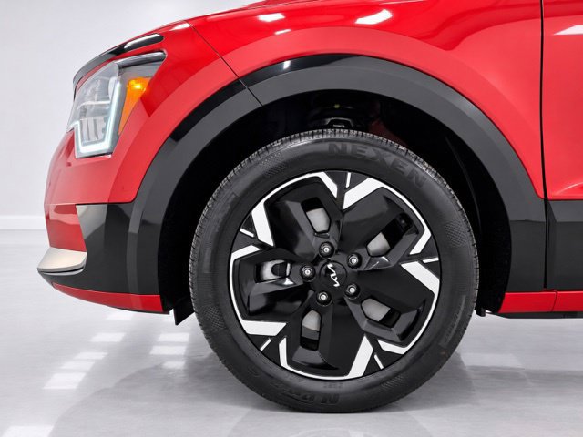 Used 2024 Kia Niro Wind w/ Wind Preserve Package FWD image 7