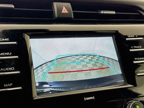 Used 2020 Toyota Camry SE FWD image 17
