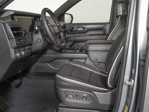 Used 2026 GMC Yukon XL AT4 Ultimate image 17