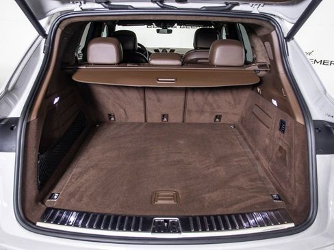 Used 2022 Porsche Cayenne Turbo S image 10