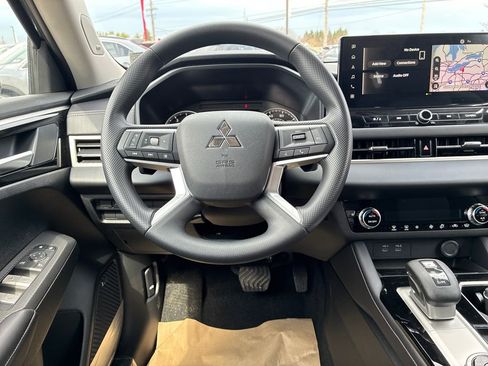 New 2026 Mitsubishi Outlander ES AWD/4WD image 10
