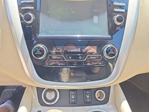Used 2017 Nissan Murano S AWD/4WD image 38