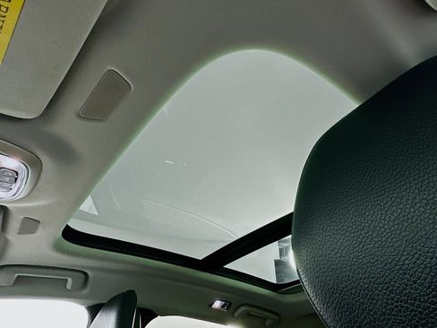 Used 2018 Volvo S90 T6 Momentum w/ Convenience Package image 17