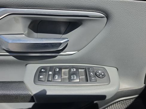 Used 2019 RAM 1500 Big Horn AWD/4WD image 13