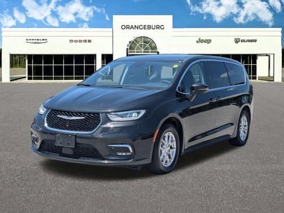 Used 2023 Chrysler Pacifica Touring-L