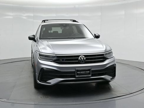 Used 2023 Volkswagen Tiguan SE R-Line FWD image 52
