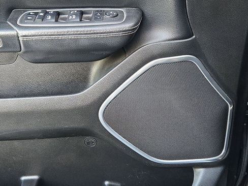 Used 2022 RAM 1500 Laramie AWD/4WD image 16