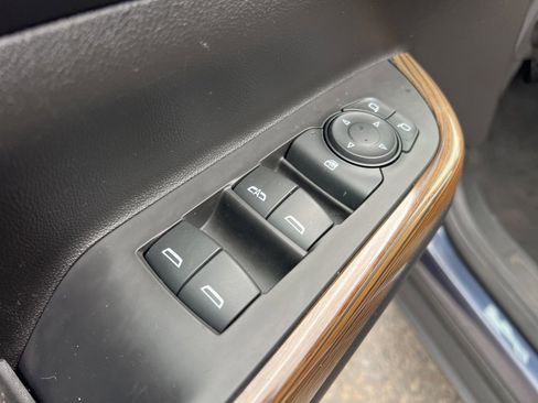 Used 2019 GMC Acadia SLE image 13