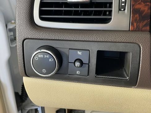 Used 2007 GMC Sierra 1500 Denali AWD/4WD image 14
