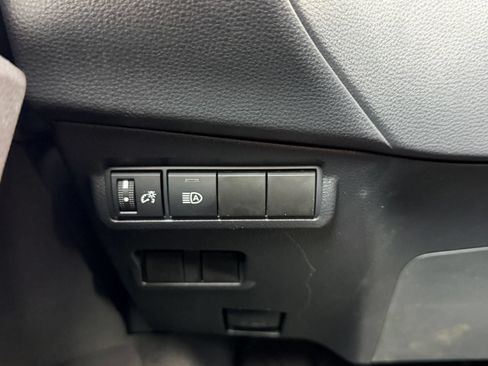 Used 2024 Toyota Corolla Cross LE FWD image 22