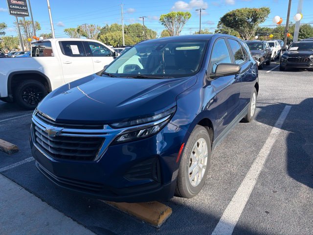 Used 2022 Chevrolet Equinox LS w/ LS Convenience Package FWD image 1