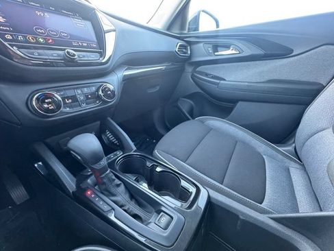Used 2022 Chevrolet TrailBlazer LT w/ Convenience Package FWD image 10