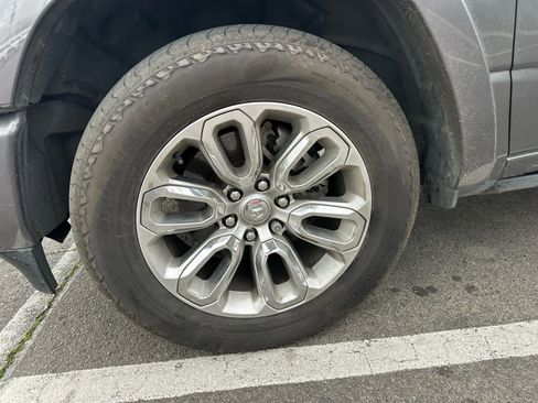 Used 2022 RAM 1500 Laramie w/ Laramie Southwest Edition image 2