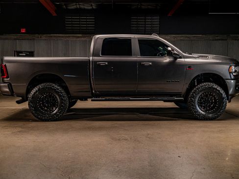 Used 2022 RAM 2500 Big Horn w/ Night Edition AWD/4WD image 11