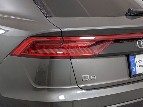 Used 2021 Audi Q8 Premium image 15
