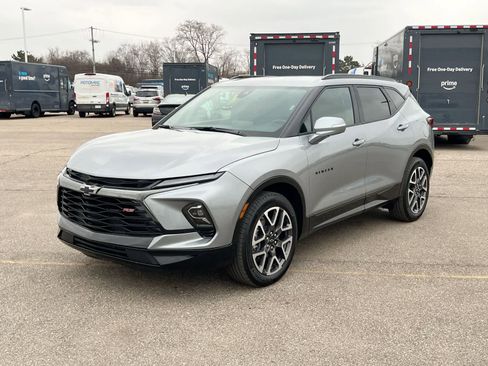 Used 2025 Chevrolet Blazer RS image 4
