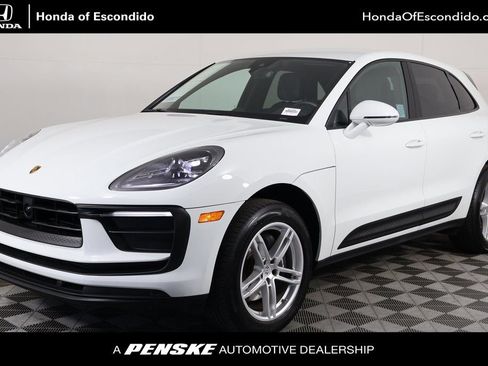 Used 2024 Porsche Macan AWD/4WD image 1