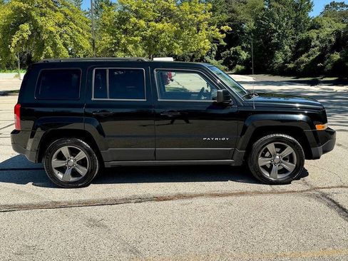 Used 2014 Jeep Patriot High Altitude FWD image 7