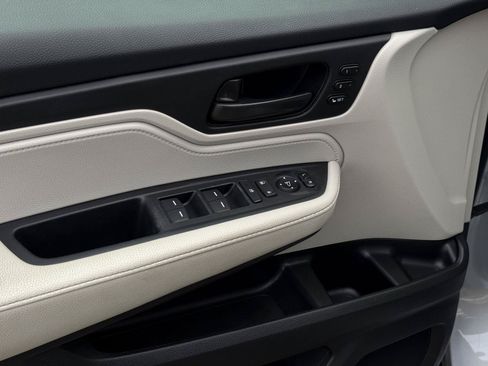 Certified 2025 Honda Odyssey EX-L image 9