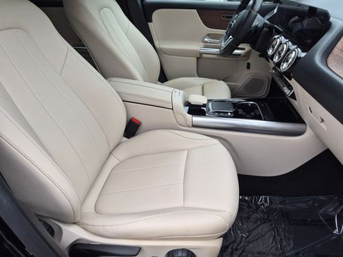 Used 2022 Mercedes-Benz GLA 250 4MATIC image 19