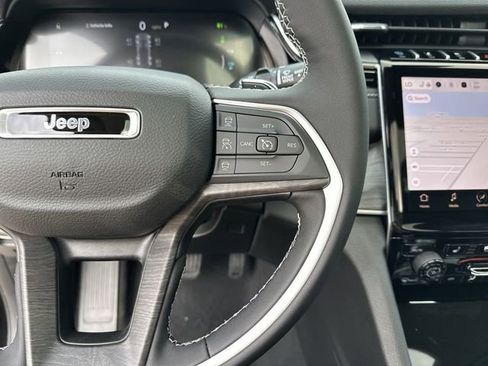 New 2024 Jeep Grand Cherokee Limited 4xe w/ Luxury Tech Group II image 13