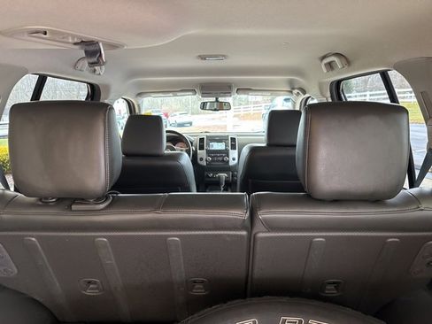 Used 2015 Nissan Xterra PRO-4X w/ Pro-4x Leather Package image 32