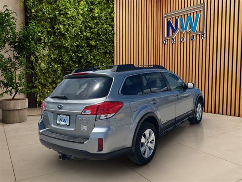 Used 2011 Subaru Outback 3.6R Limited AWD/4WD image 25