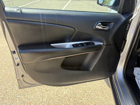 Used 2017 Dodge Journey SE FWD image 16