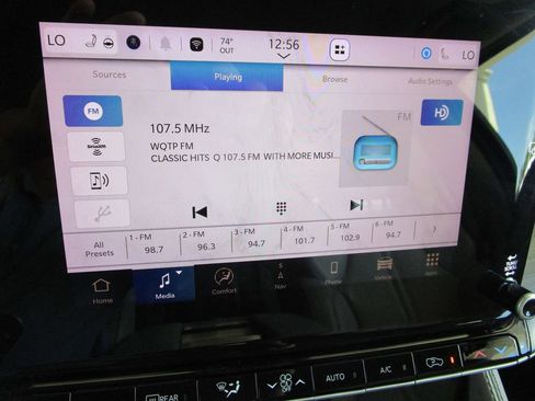 Used 2024 Jeep Wagoneer Series II AWD/4WD image 41