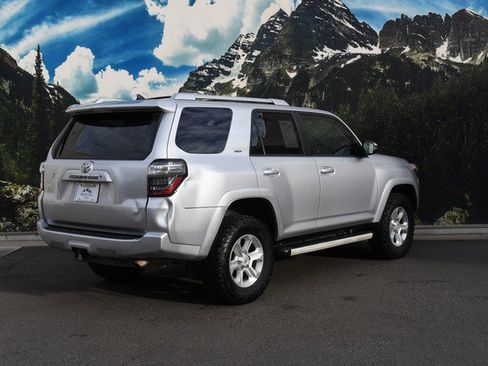 Used 2014 Toyota 4Runner SR5 Premium image 3