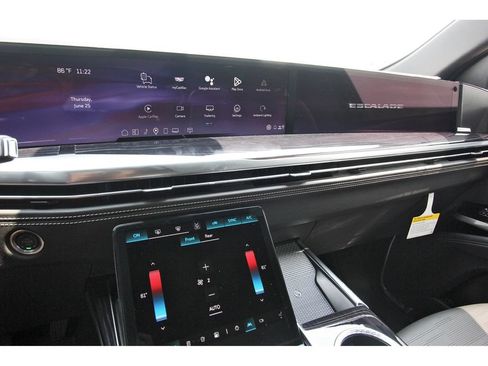 New 2026 Cadillac Escalade ESV Sport w/ Touring Package AWD/4WD image 17