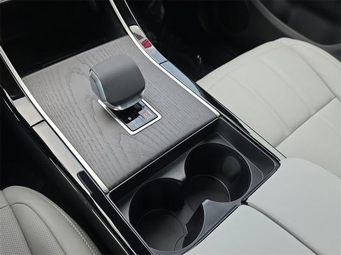 New 2026 Land Rover Range Rover Evoque S image 25