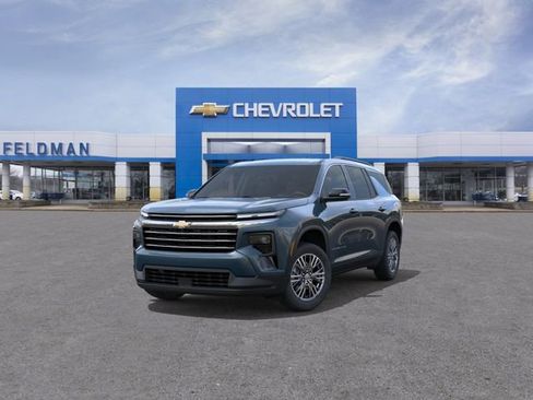 New 2026 Chevrolet Traverse LT image 8