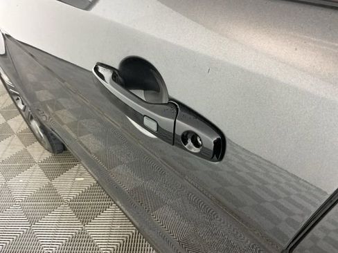 Used 2018 Ford Explorer Sport AWD/4WD image 12