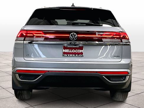 New 2026 Volkswagen Atlas Cross Sport SE image 6