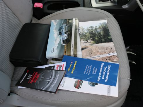 Used 2015 Subaru Forester 2.5i w/ Alloy Wheel Package image 40