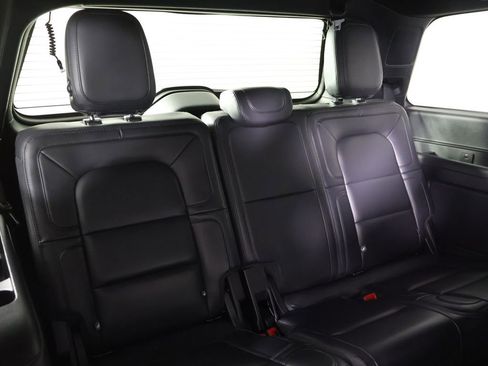 Used 2022 Lincoln Navigator Reserve AWD/4WD image 39