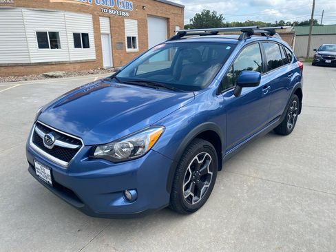 Used 2014 Subaru Crosstrek 2.0i Limited AWD/4WD image 2