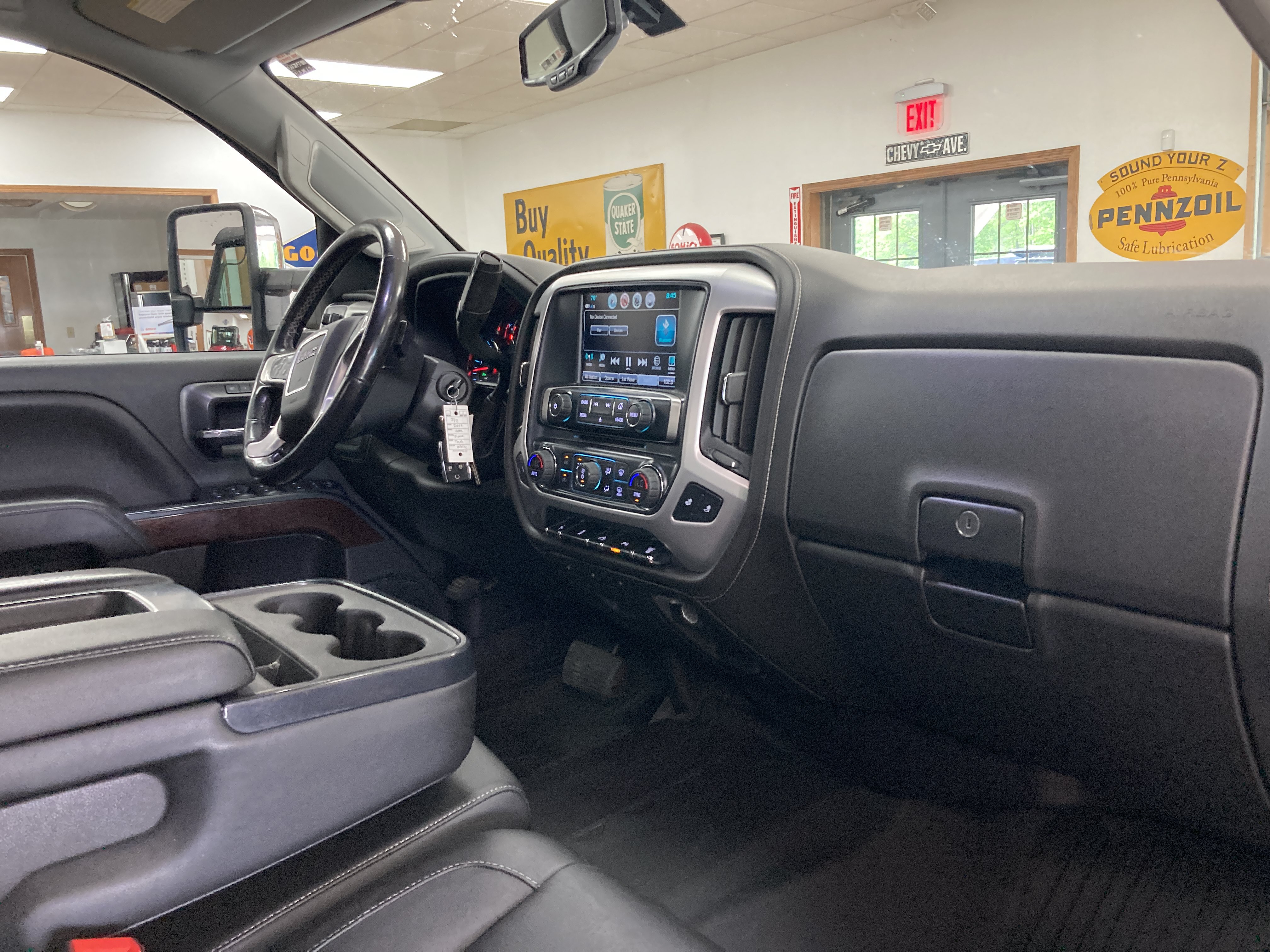 Used 2019 GMC Sierra 2500 SLT w/ Duramax Plus Package AWD/4WD image 20