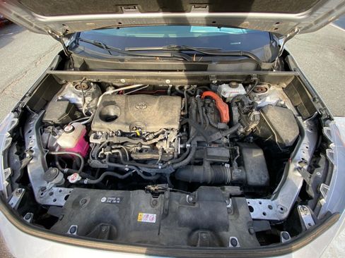 Used 2020 Toyota RAV4 Limited image 16