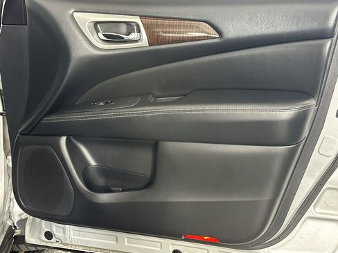 Used 2016 Nissan Pathfinder SL w/ SL Tech Package image 35