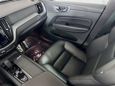 Certified 2023 Volvo XC60 T8 Core w/ Climate Package image 24
