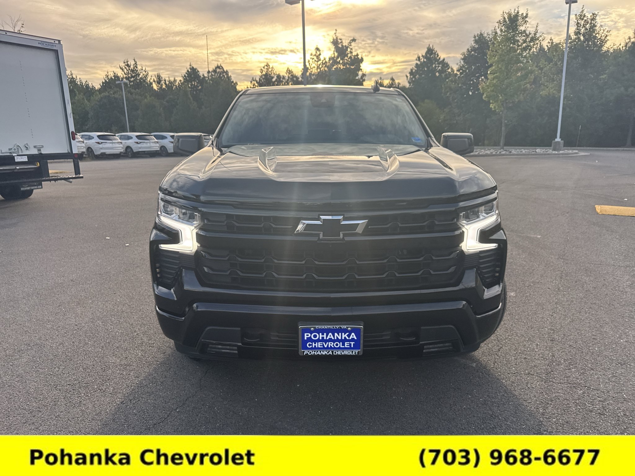 Used 2023 Chevrolet Silverado 1500 RST AWD/4WD image 2